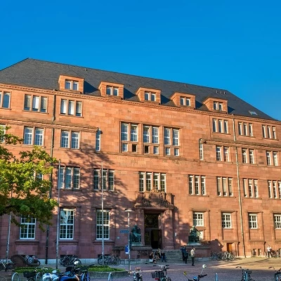 Freiburg Üniversitesi
