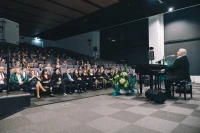 Varşova Ekonomi ve İnsan Bilimleri Üniversitesi Konferans.jpg