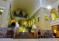 Münih Ludwig Maximilian Üniversitesi Kampüs İçi.jpg