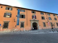 Floransa Üniversitesi Binası.jpg