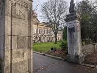 Cardiff Üniversitesi Giriş Kısmı.jpg