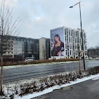Varşova Ekonomi ve İnsan Bilimleri Üniversitesi Binası.jpg