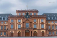 Mannheim Üniversitesi Binası.jpg