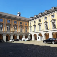 Bonn Üniversitesi Kampüs İçi.jpg