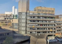 Wuppertal Üniversitesi Binası.jpg