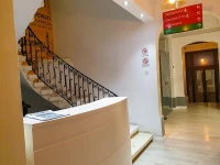 AM Language Malta Resepsiyon.jpg