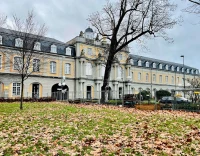 Bonn Üniversitesi Binası.jpg