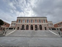 Messina Üniversitesi Binası.jpg