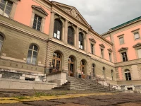 Cenevre Üniversitesi Dış Görünümü.jpg