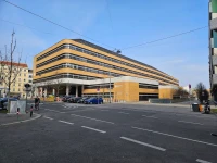 Viyana Üniversitesi Giriş Kısmı.jpg