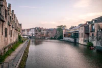 Gent Üniversitesi Bahçesi.jpg