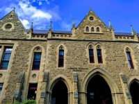 Melbourne Üniversitesi Dış Görünümü.jpg