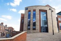 The University of Law Binası.jpg