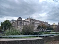 Viyana Üniversitesi Dış Görünümü.jpg