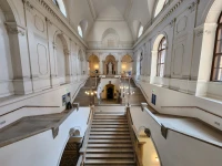 Viyana Üniversitesi Kampüs İçi.jpg
