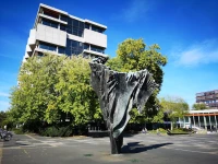 Berlin Teknik Üniversitesi Bahçesi.jpg