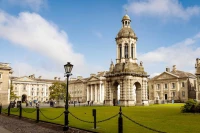 Trinity College Dublin Kampüsü.jpg