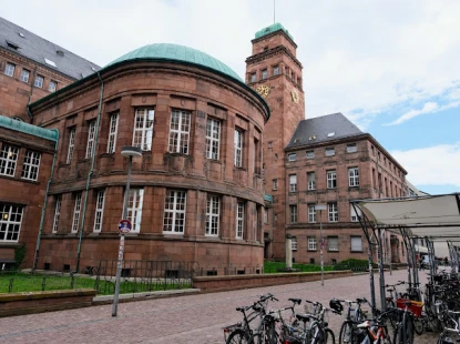 Freiburg Üniversitesi